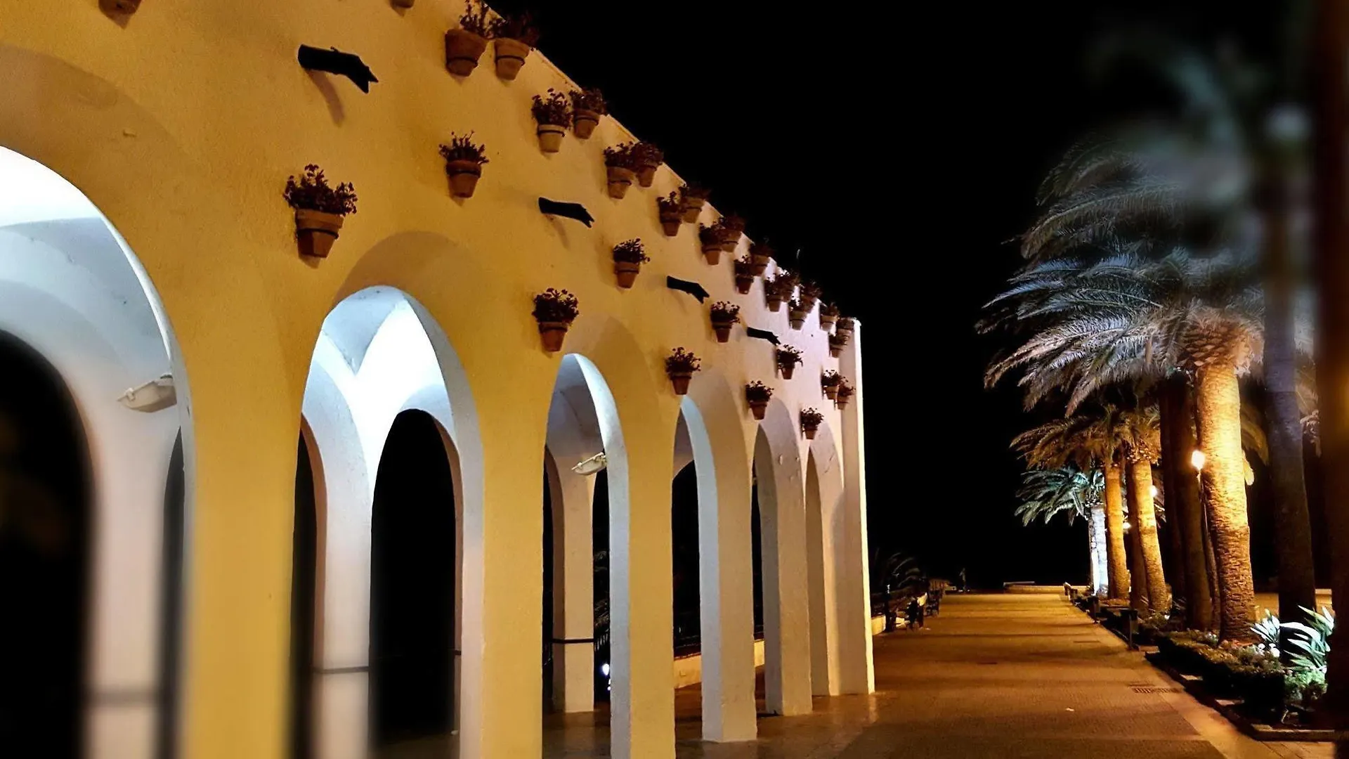 Apartamentos Balcon De Europa Nerja